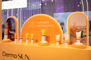 Linha Dermo Sun da Labotrat apresentada na Beauty Fair 2025, com protetores solares faciais e corporais desenvolvidos para a pele brasileira.