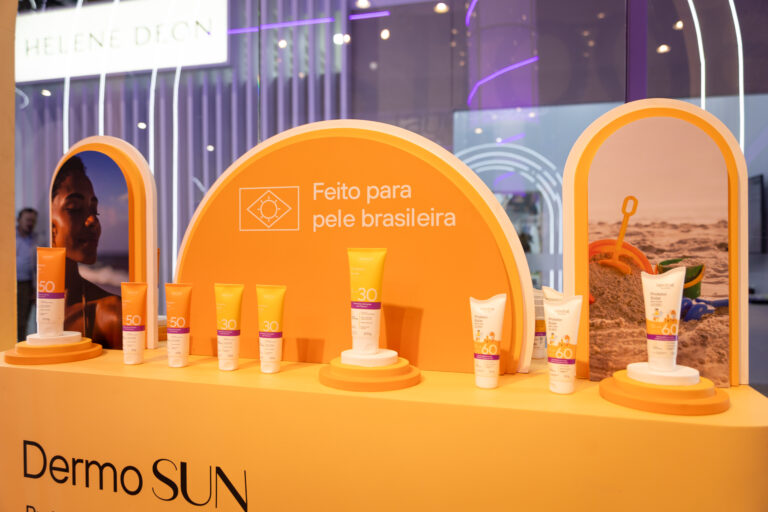 Linha Dermo Sun da Labotrat apresentada na Beauty Fair 2025, com protetores solares faciais e corporais desenvolvidos para a pele brasileira.