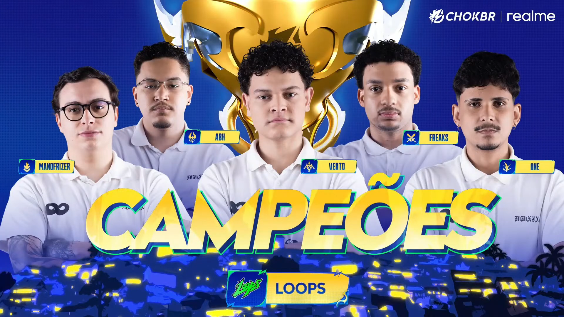 Equipe Loops Esports celebra título de campeã do Honor of Kings Brasil 2025, com troféu dourado ao fundo e jogadores ManoFrizer, ABH, Vento, Freaks e One em destaque.