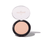 Pó translúcido compacto da Catharine Hill aberto, mostrando a textura fina e tom universal do produto.