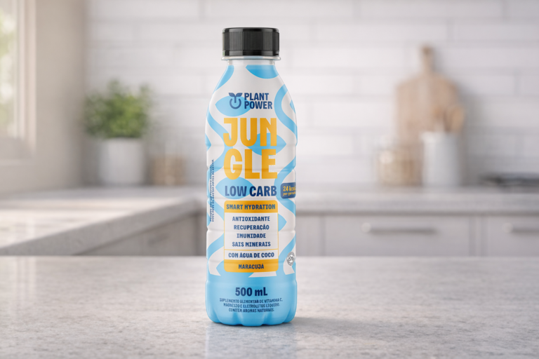 Jungle Low-Carb Maracujá sobre bancada em ambiente interno, evidenciando bebida low carb com eletrólitos para o dia a dia.