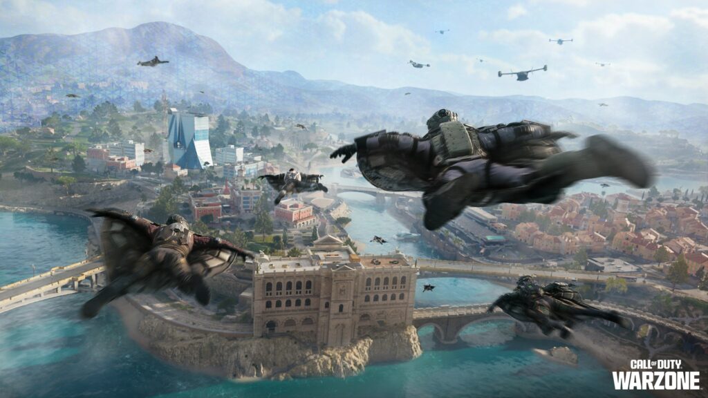 Jogadores utilizando wingsuit sobre o mapa Avalon em Call Of Duty Warzone, sobrevoando rios, pontes e uma cidade costeira durante a partida.