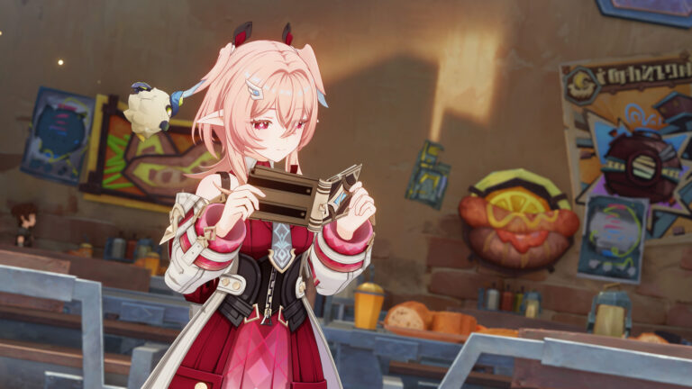 Cena de Genshin Impact com Linnea em loja tecnológica, interagindo com dispositivo enquanto criatura flutuante ilumina o ambiente.