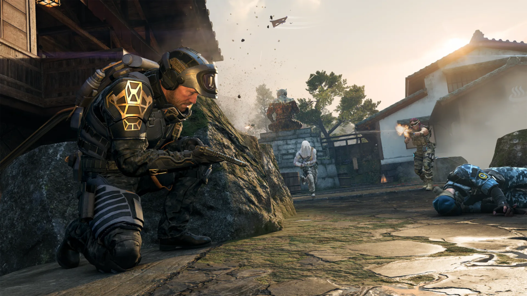 Combate tático em cenário japonês no mapa Onsen de Call Of Duty, com soldados se enfrentando em área aberta próxima a construções tradicionais