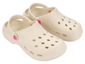 Zaxy Joy Babuch bege em EVA com design ventilado e estrutura confortável inspirada nos clássicos babouches.