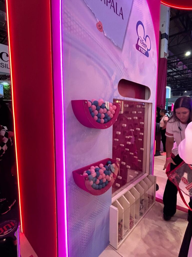 Ativação de bolinhas da Impala reúne visitantes em uma dinâmica que distribuiu brindes e produtos durante o evento.