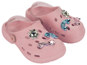 Babuche infantil rosa Zaxy Joy Pins com acessórios inspirados no céu, modelo divertido da coleção infantil Zaxy.