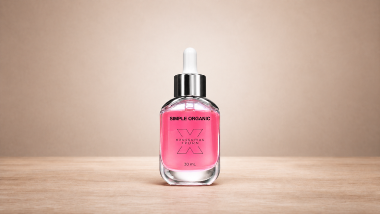 Simple Organic Exossomos + PDRN em sérum facial regenerador, apresentado em frasco transparente com fórmula rosa e conta-gotas.