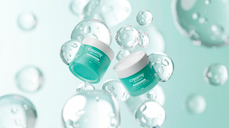 Potes do Creamy Hydragel Oil Control flutuando entre bolhas translúcidas, destacando a proposta de hidratação leve e controle da oleosidade da Creamy.