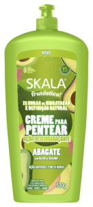 Skala Creme Para Pentear Frutástica Ação Desembaraçante Abacate 500 g, com óleo de rícino, indicado para hidratação, desembaraço e redução da quebra dos fios.