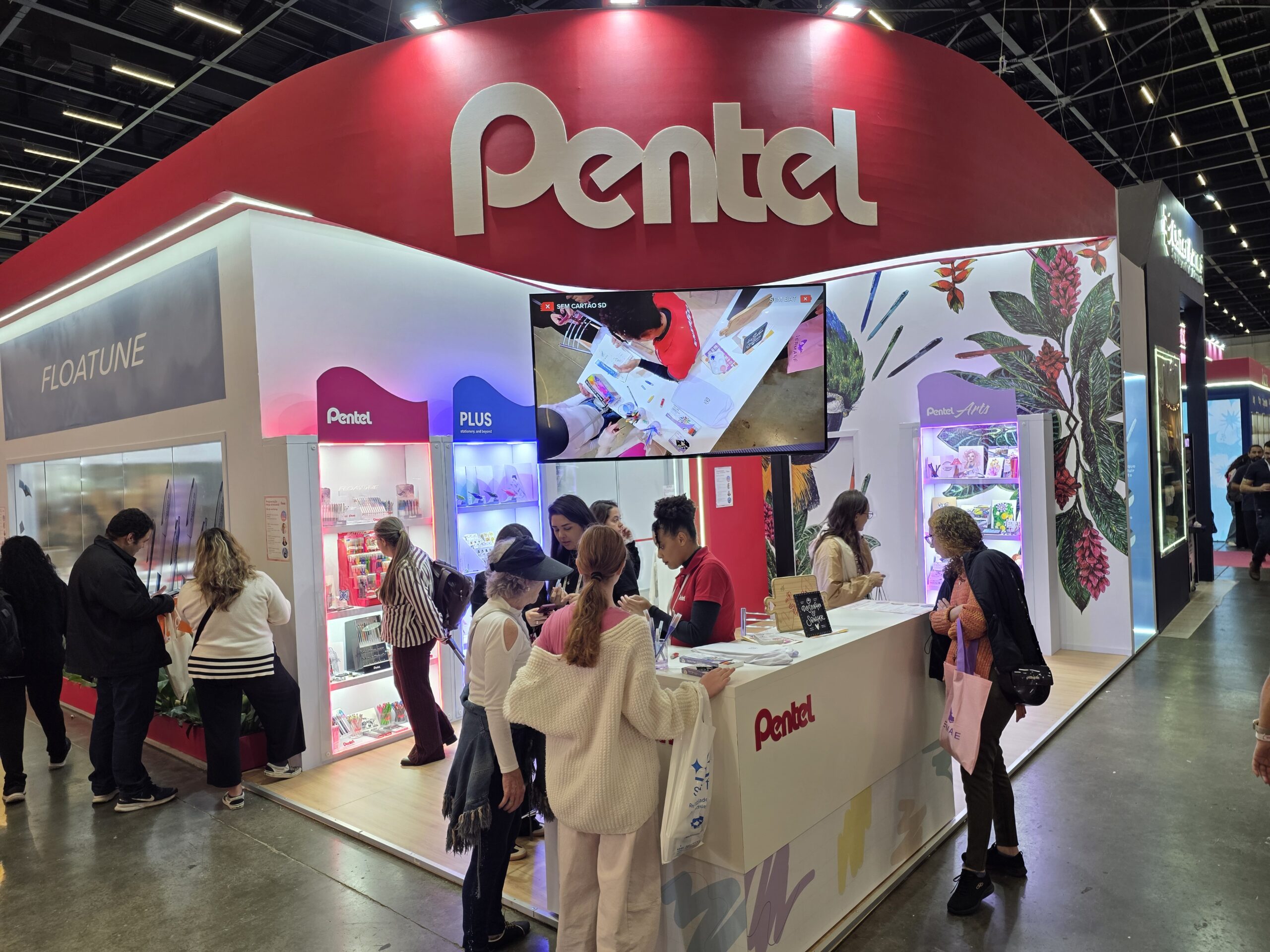 Estande da Pentel reuniu demonstrações, produtos e experiências interativas para visitantes da Mega Artesanal.