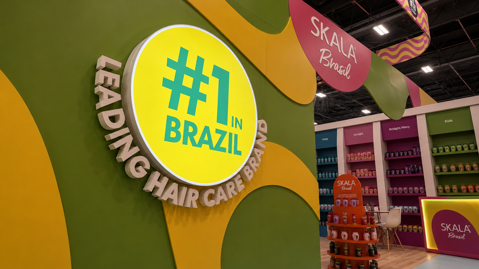Estande do Bora Brasil na Cosmoprof North America 2026 destaca a identidade da Skala Brasil e a liderança em cuidados capilares.
