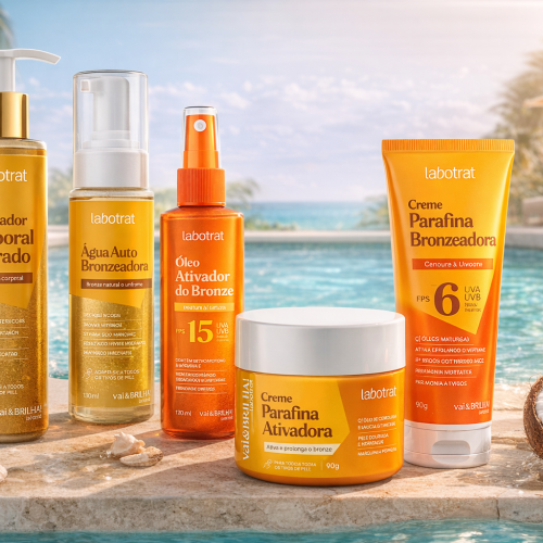 Produtos labotrat da linha Vai&Brilha dispostos à beira da piscina, com iluminador corporal, água autobronzeadora, óleo ativador, creme ativador e bronzeador.