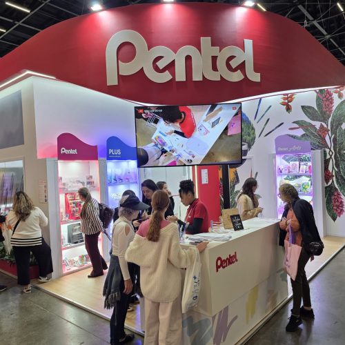 Estande da Pentel reuniu demonstrações, produtos e experiências interativas para visitantes da Mega Artesanal.